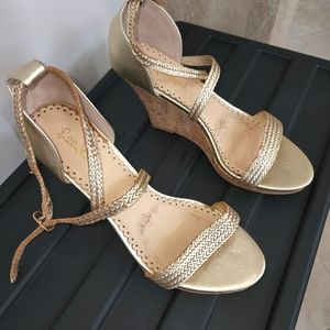 Lilly Pulitzer gold wedges size 8.5